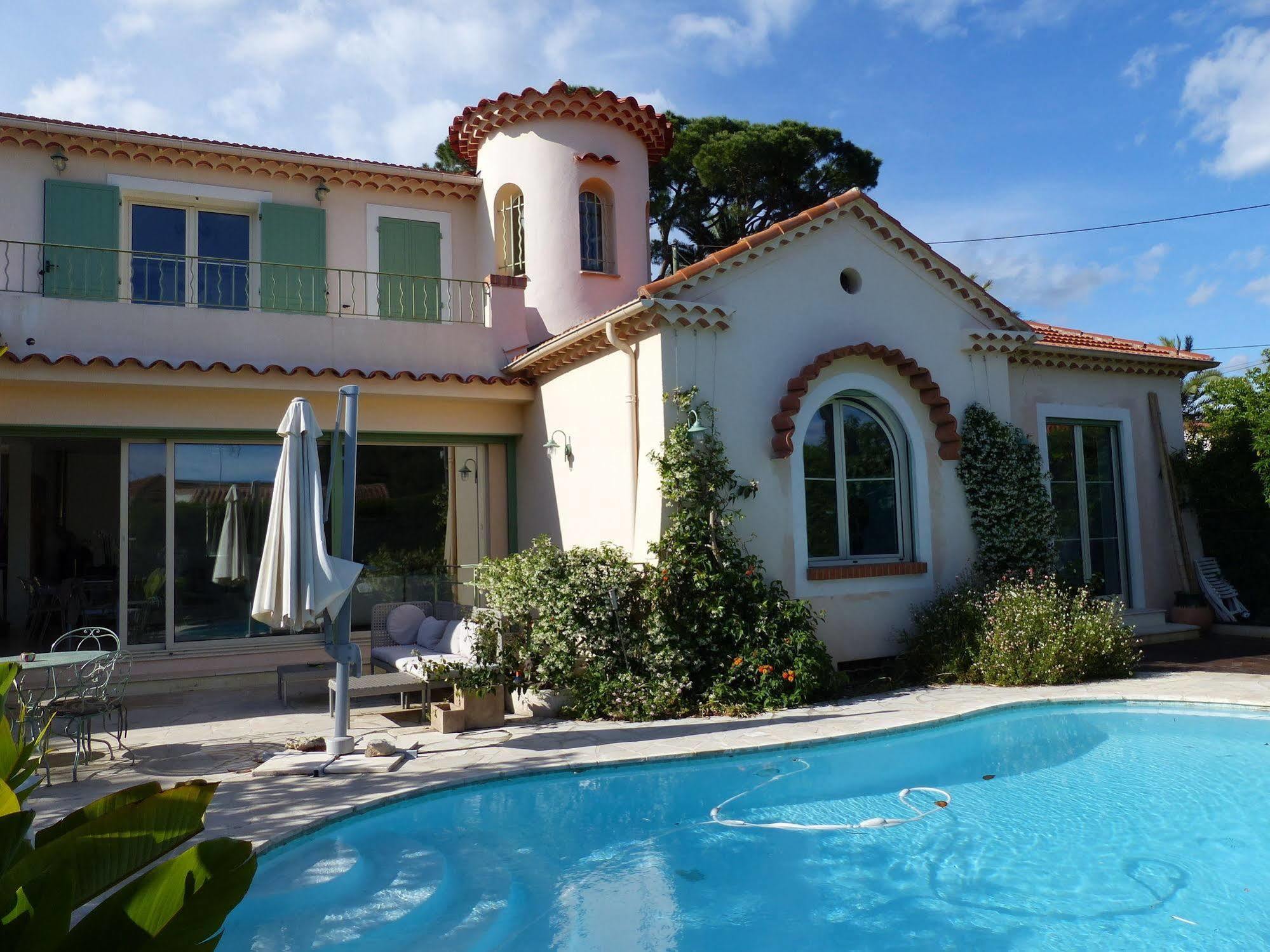 Blue Dream Cannes Guest House Екстер'єр фото