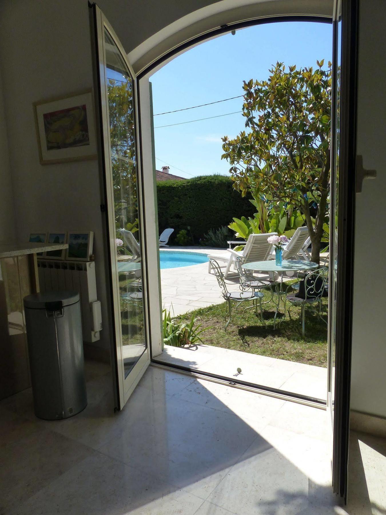 Blue Dream Cannes Guest House Екстер'єр фото