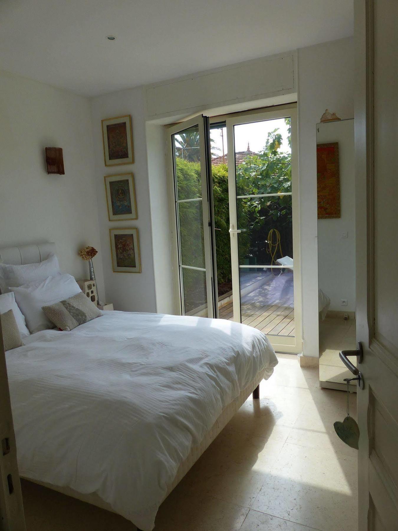 Blue Dream Cannes Guest House Екстер'єр фото