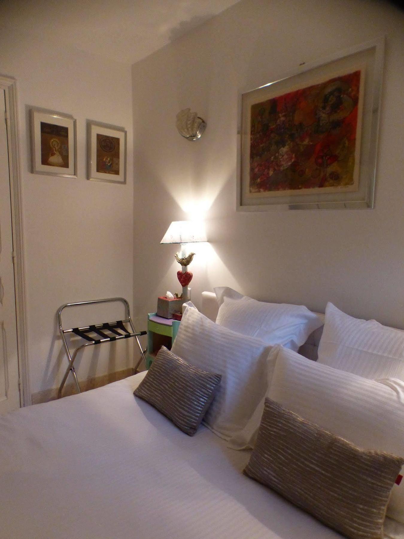 Blue Dream Cannes Guest House Екстер'єр фото