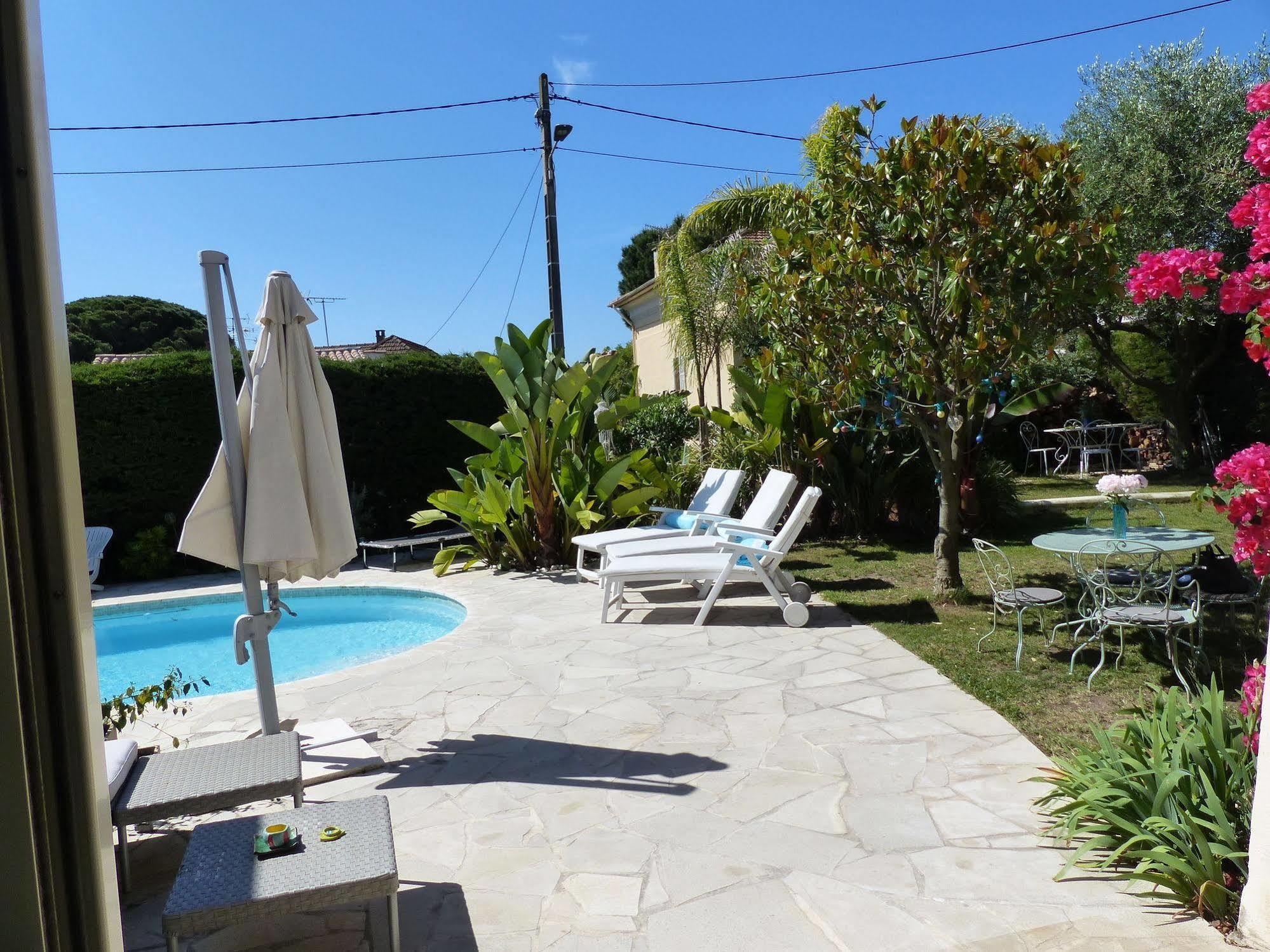 Blue Dream Cannes Guest House Екстер'єр фото